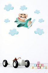 Uçan Sevimli Ayıcık ve Bulutlar Çocuk Odası Duvar Sticker