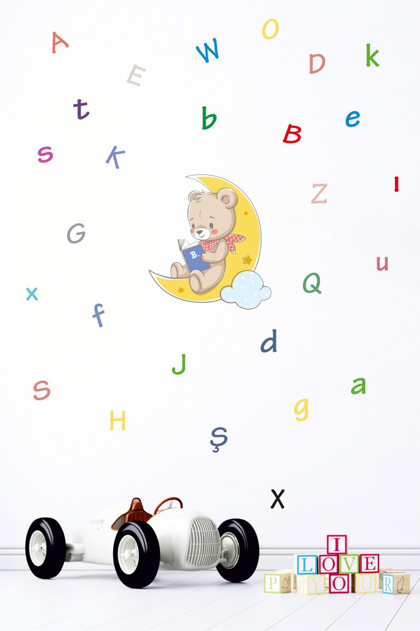 Ay Üzerinde Kitap Okuyan Sevimli Ayıcık ve Harfler Çocuk Odası Duvar Sticker