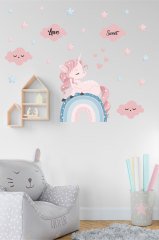 Gökkuşağı Üzerindeki Pembe Unicorn Ve Gökyüzü Çocuk Odası Duvar Sticker