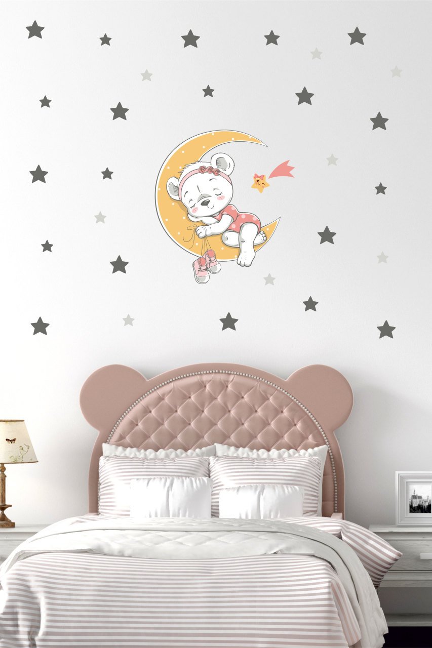 Ay Üzerinde Uyuyan Sevimli Ayıcık Çocuk Odası Duvar Sticker