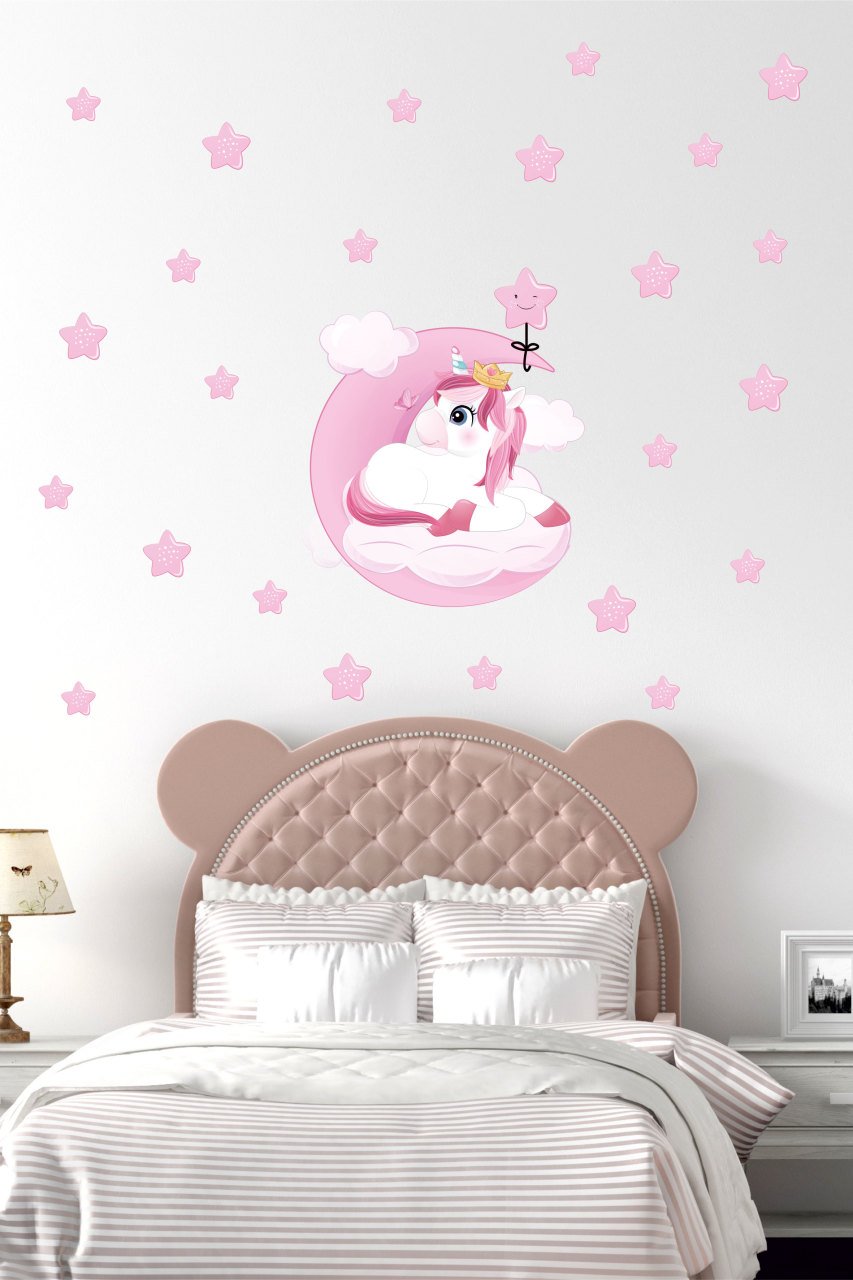 Pembe Ay Üzerinde Uyuyan Sevimli Unicorn Çocuk Odası Duvar Sticker