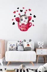 Fincan İçindeki Uğur Böceği Taçlı Kedicik Çocuk Odası Duvar Sticker