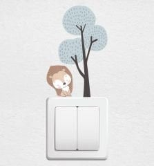 Sevimli Sincap ve Ağaç Priz Sticker